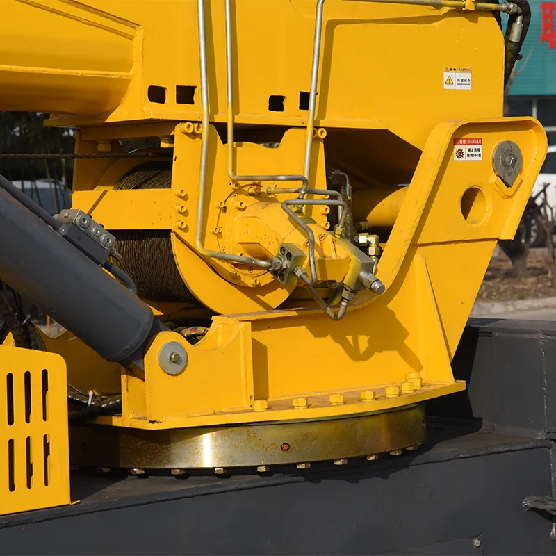 10-тонный паучий кран с управляемой стрелой (4)