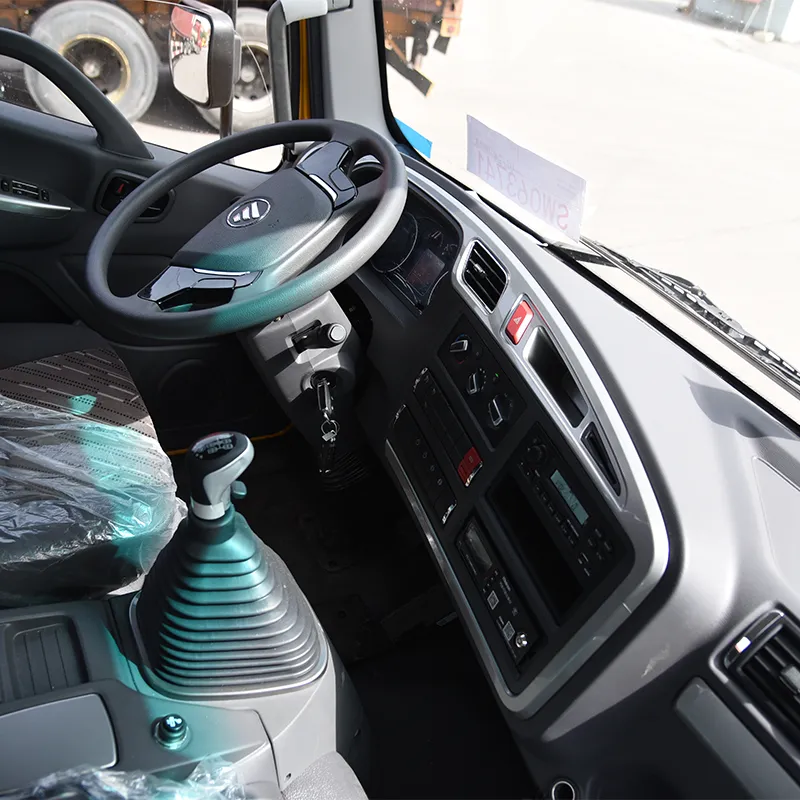 25-тонный автомобильный кран Foton Ouhang (1)