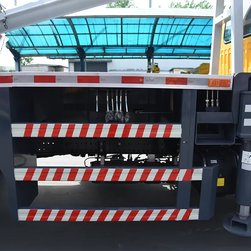 25-тонный автомобильный кран Foton Ouhang (8)