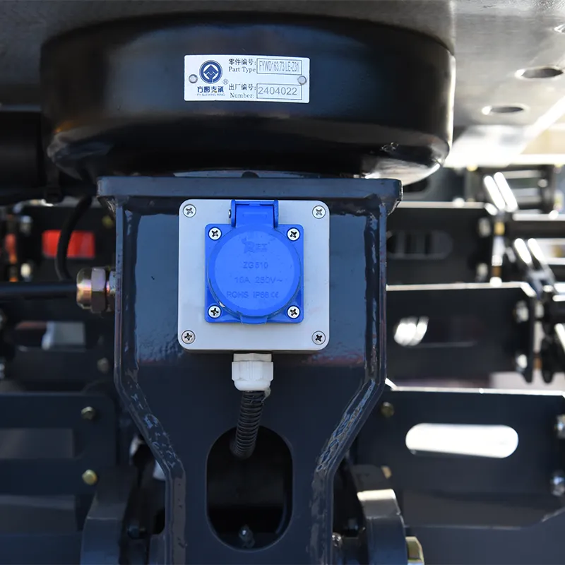 28-метровая автовышка Isuzu (8)