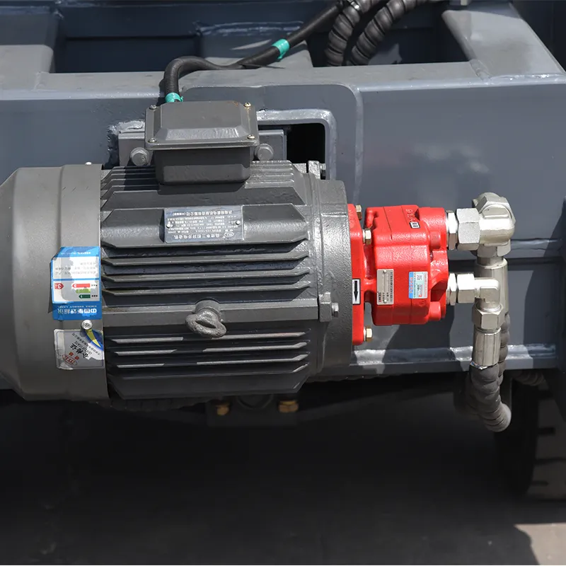 3-тонный колёсный паучий кран (7)