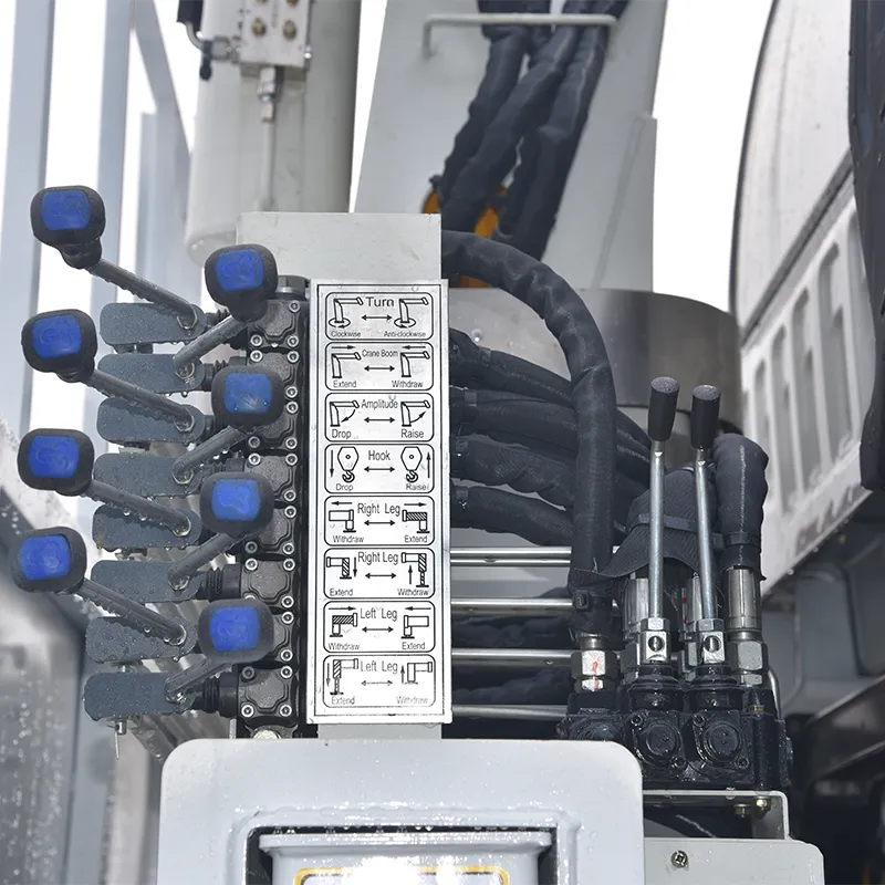 5-тонный кран-манипулятор Isuzu 1 (5)