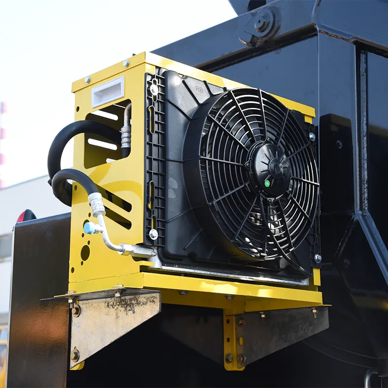 5-тонный автомобильный кран Isuzu черный (2)