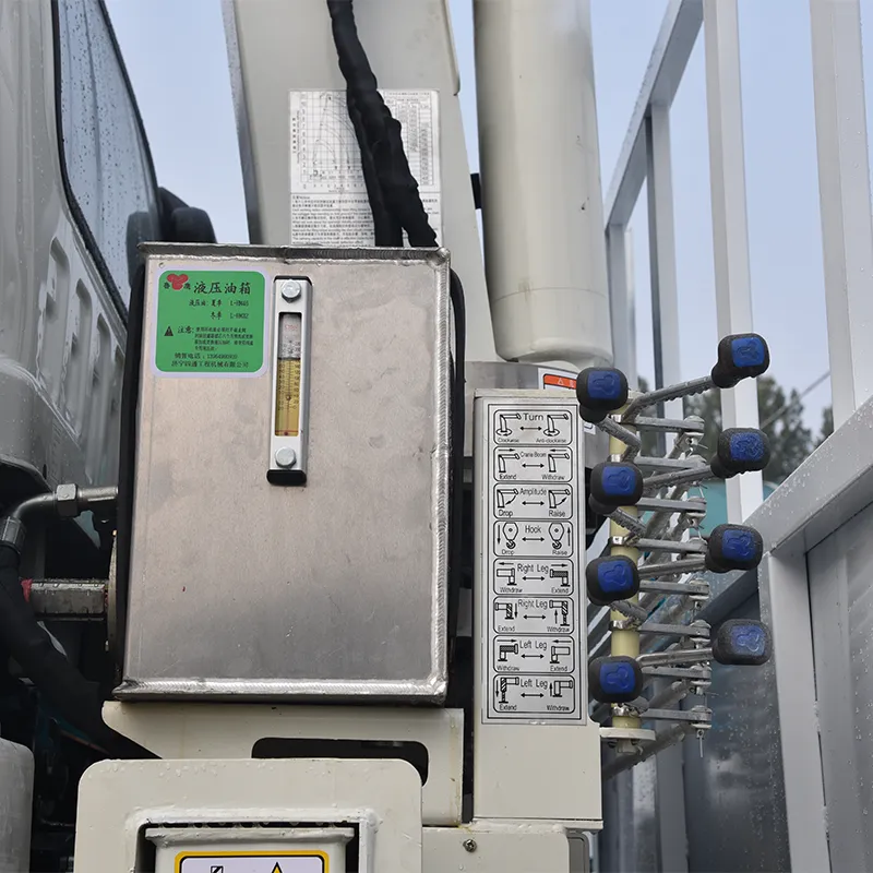 5-тонный кран-манипулятор Isuzu 1 (6)