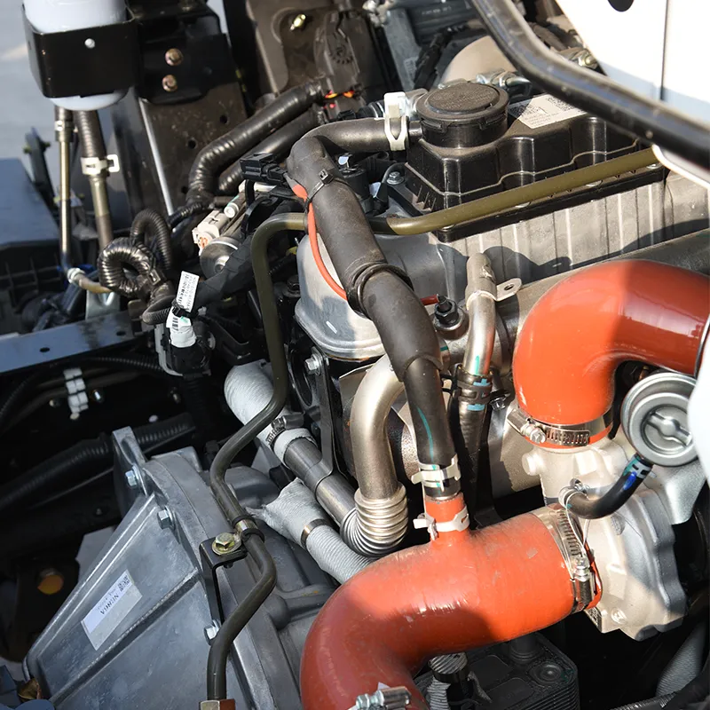 8-тонный автомобильный кран Isuzu (7)