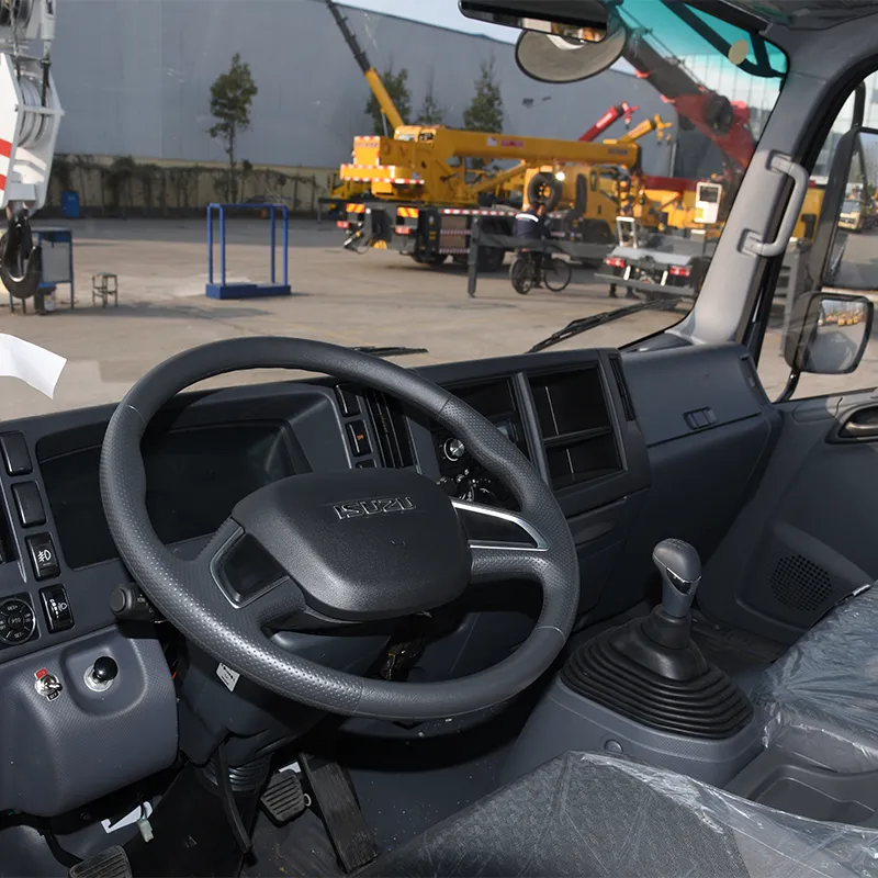 8-тонный автомобильный кран Isuzu (8)