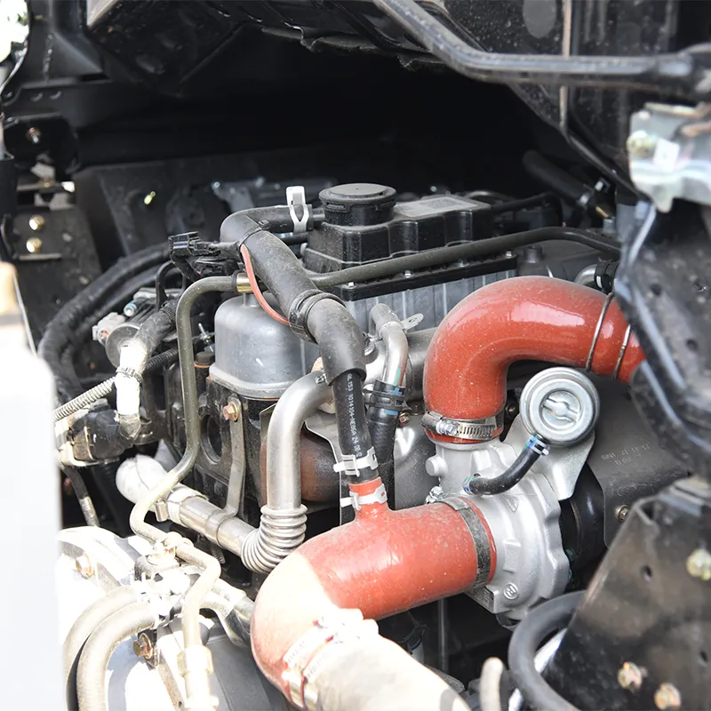 Автомобильный кран Isuzu с буром (7)